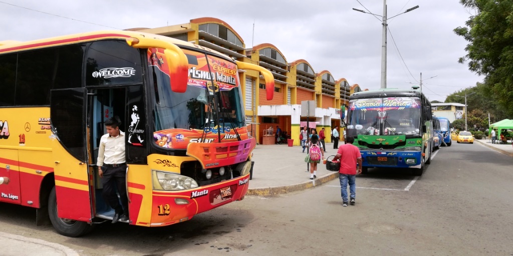 Jipijapa-Bus-to-Puerto-Lopez